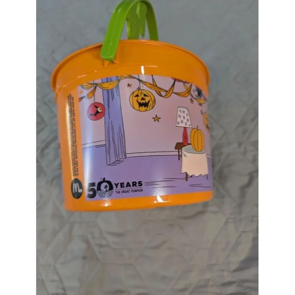 2016 McDonald's Peanuts It's The Great Pumpkin Charlie Brown Halloween Bucket